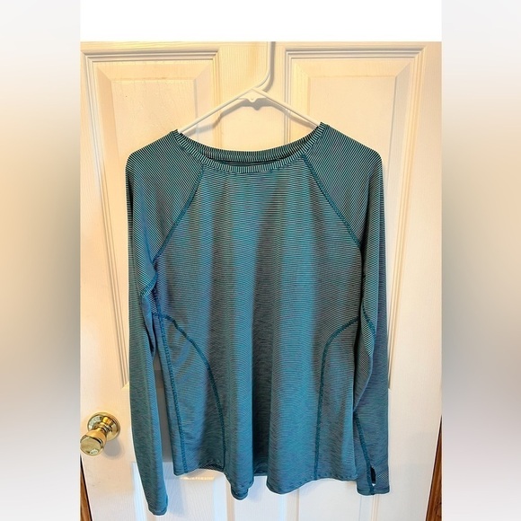 tek gear Tops - Tek Gear Workout Baselayer Women's Athletic Top Green & Purple Sz Small